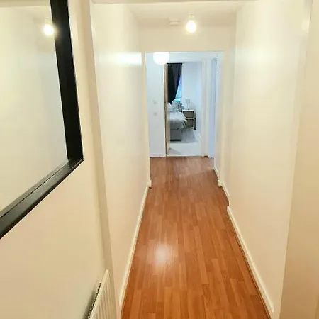Lovely 3 Bedroom Apartment - Free Parking * Edimburgo