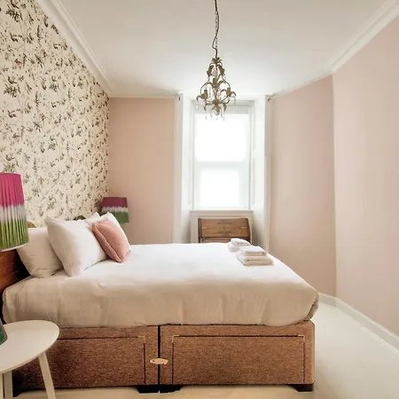 Guestready - Designer Chic 2Br Flat In Edinburgh New Town