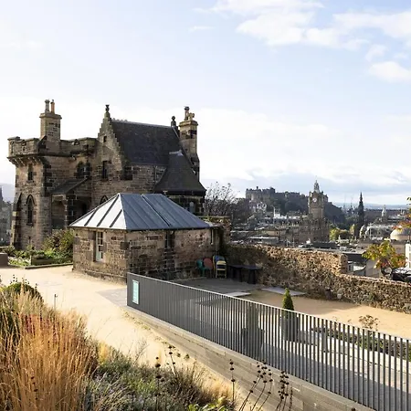 Joivy Observatory House & Edinburgh