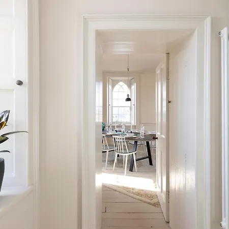 Joivy Observatory House & Holiday home Edinburgh