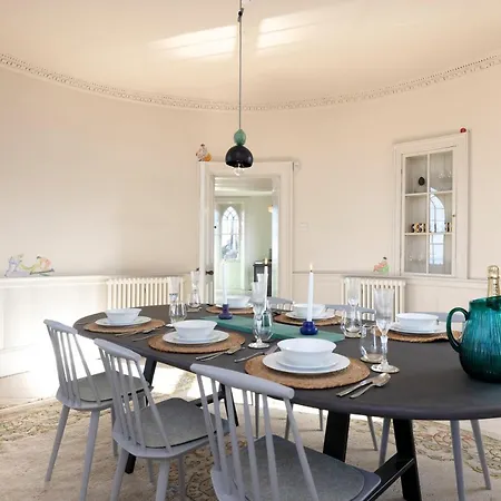 Joivy Observatory House & Holiday home Edinburgh