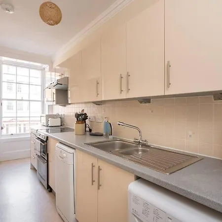 Spacious 2 Bedroom Flat In The City Centre Apartamento