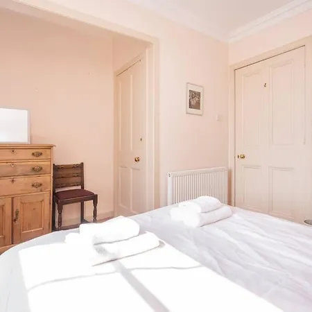 Apartamento Spacious 2 Bedroom Flat In The City Centre *