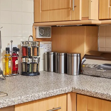 The Exquisite Edinburgh Duplex Sleeps 8 Apartment