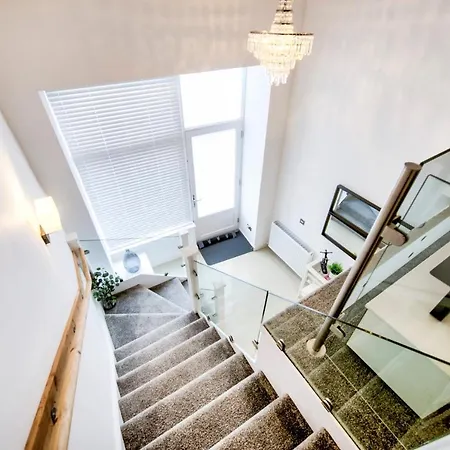 Guestready - Vibrant Mezzanine By The Sea شقة *