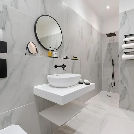 Luxury Georgian Retreat - Hot Tub - Patio *