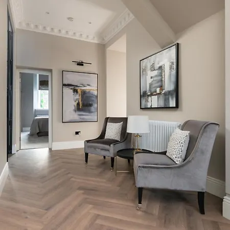 Hotel Luxury Georgian Retreat - Hot Tub - Patio *