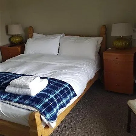 Ivy- Braveheart بيت ضيافة إدنبرة