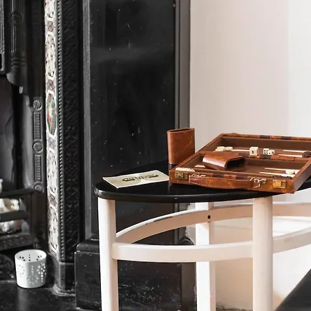 Apartment Pass The Keys Chic & Spacious Georgian Apt In Centre - Pets Friendly And Free Parking