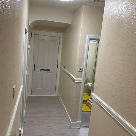 Edinburgh West Entire 3 Bedroom With Own Entrance 3 Car Parking Εδιμβούργο