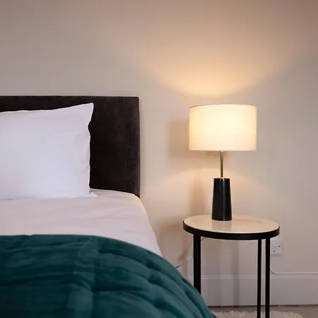 Joivy Observatory House & *