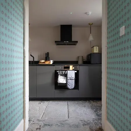 Joivy Observatory House & Holiday home