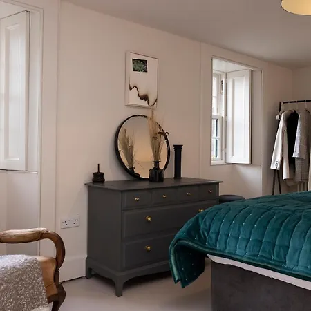 Joivy Observatory House & Holiday home Edinburgh