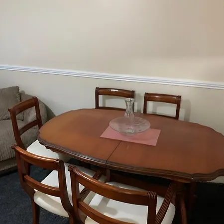 Διαμέρισμα Edinburgh West Entire 3 Bedroom With Own Entrance 3 Car Parking Εδιμβούργο
