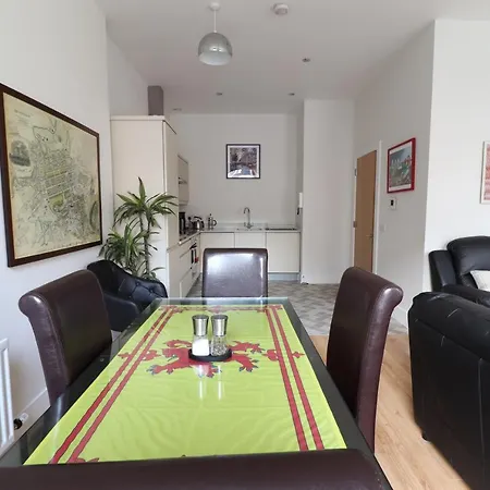 דירה Modern 2bed 2bath Flat Near Princes Street *