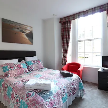 Modern 2bed 2bath Flat Near Princes Street * Edinburgh