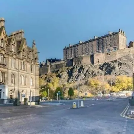 公寓 Castle Terrace 1 Bed Looking Onto Castle - Sleeps Upto 4 *
