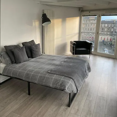 Apartment Lovely 1-bed In Edinburgh
