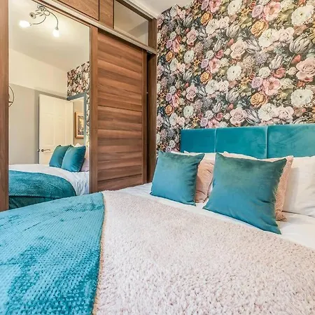 Stunning Central Abode شقة *