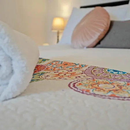 Cozy With Character Logie Main Door Flat Apartment *
