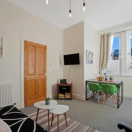 Cozy With Character Logie Main Door Flat