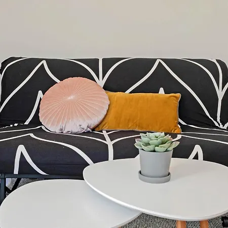 Cozy With Character Logie Main Door Flat Διαμέρισμα *