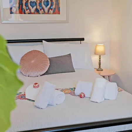 Cozy With Character Logie Main Door Flat * Edinburgh