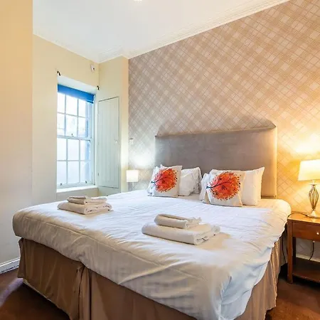 Tron Kirk Apartamento *