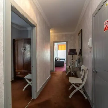 Apartamento Tron Kirk *