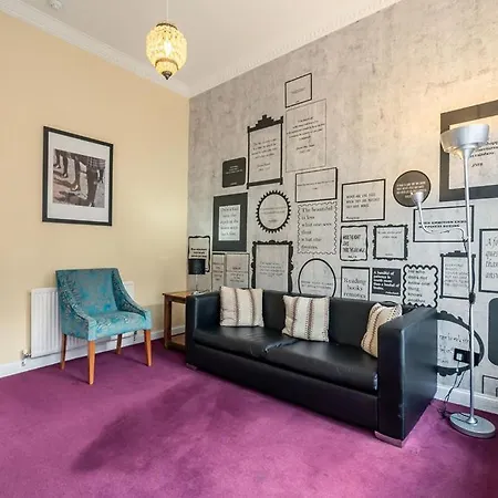 Apartment Tron Kirk Edinburgh