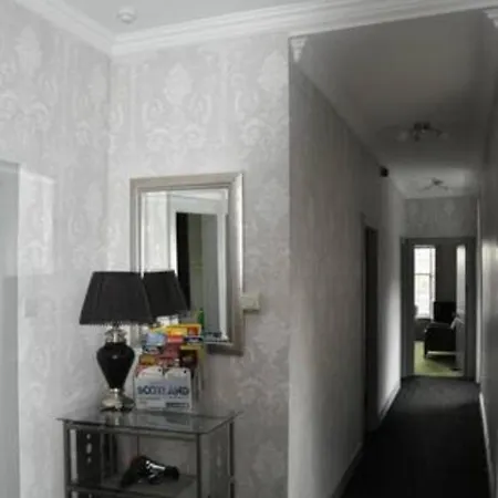 Tron Kirk * Эдинбург