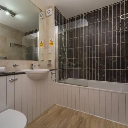 Tron Kirk Apartment Edinburgh