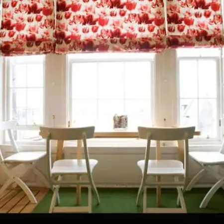 Tron Kirk דירה *