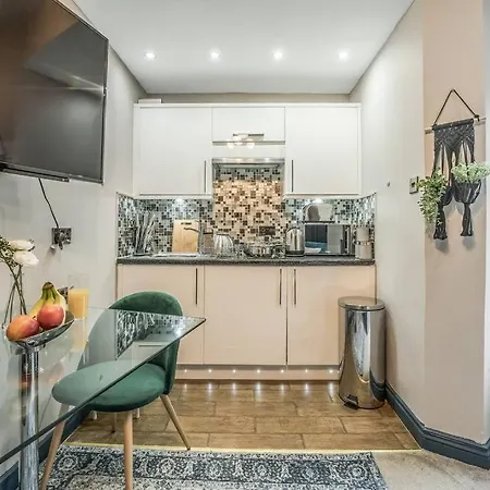 Stunning Central Abode شقة إدنبرة