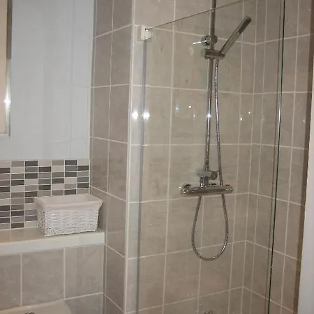 22 Chester Street 3*