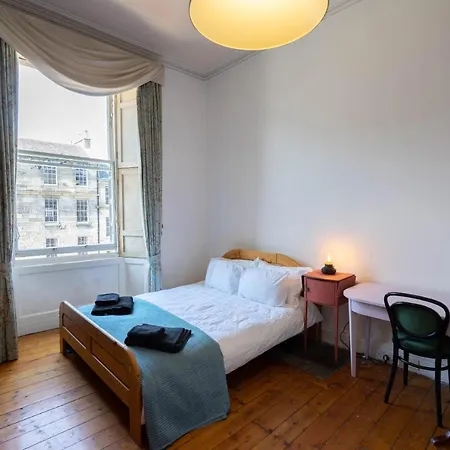 5-bedroom Flat Apartment Edinburgh