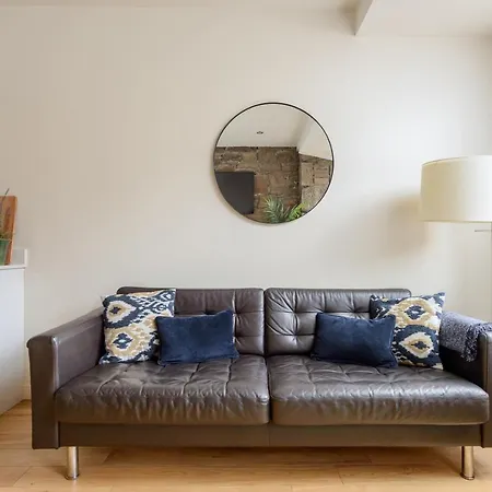 The Writer'S Attic By Calton Living * Edinburgh