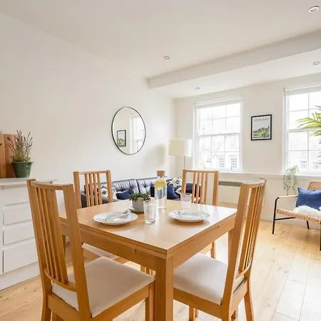 The Writer's Attic By Calton Living Edinburgh