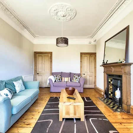 Guestready - & Comfortable 2br * Edinburgh