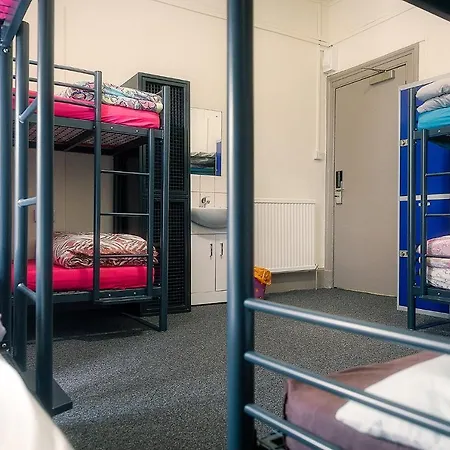 Princes Street Hostel *