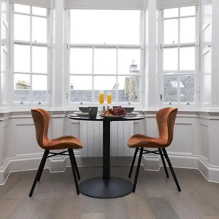 Joivy Modern In New Town, On Historic George Street Edimburgo