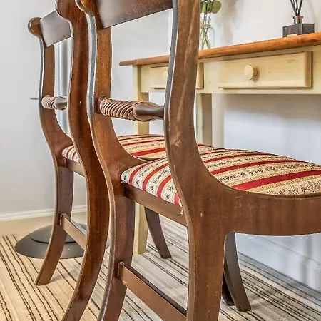 Apartment Spacious 3 Bedroom Modern House - Heart Of - Private Main Door Entrance & Private Garden With Stunning Views Of Arthur Seat Edinburgh