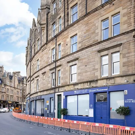 Joivy Old Town 1-bed With Stunning Views *