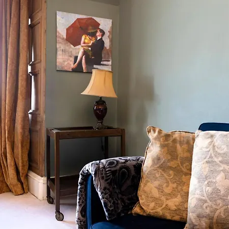 Joivy Old Town 1-bed With Stunning Views