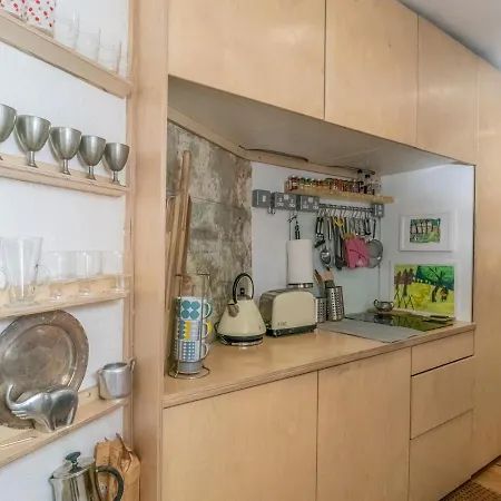Pass The Keys Cosy And Stylish Open Plan Studio In New Town Apartamento