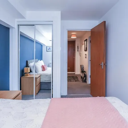Beautiful 1-bed Near Castle Appartement