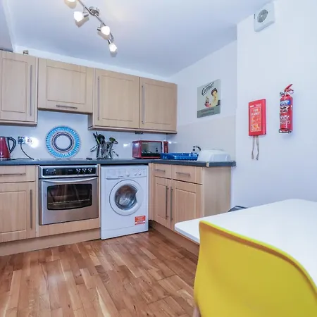 Beautiful 1-bed Near Castle Appartement