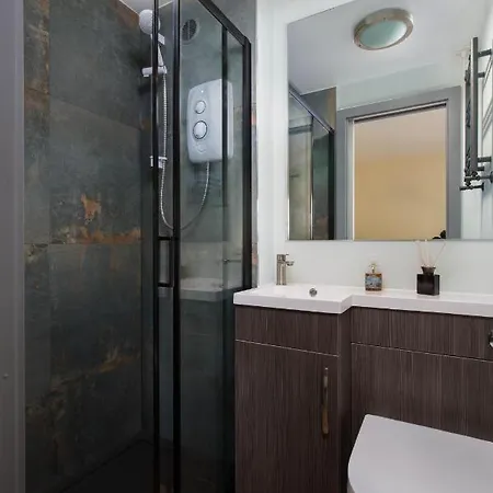 Holyrood New Apartment Edinburgh