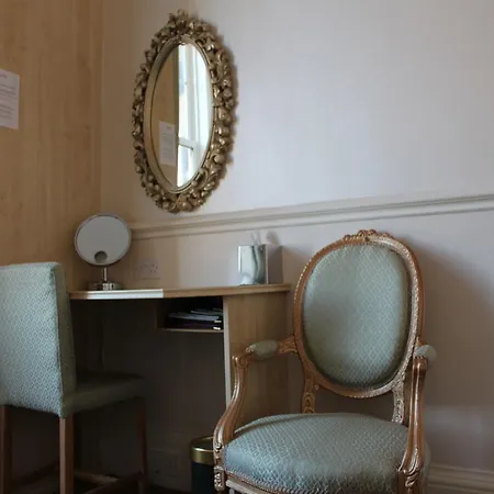 Highfield 4* Edinburgh