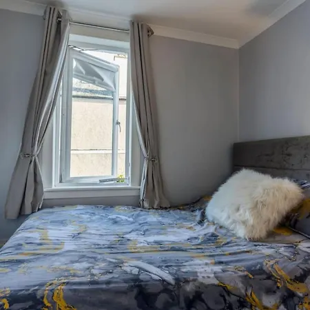 Сasa de vacaciones Exquisite 3 Bedroom House In The Heart Of *
